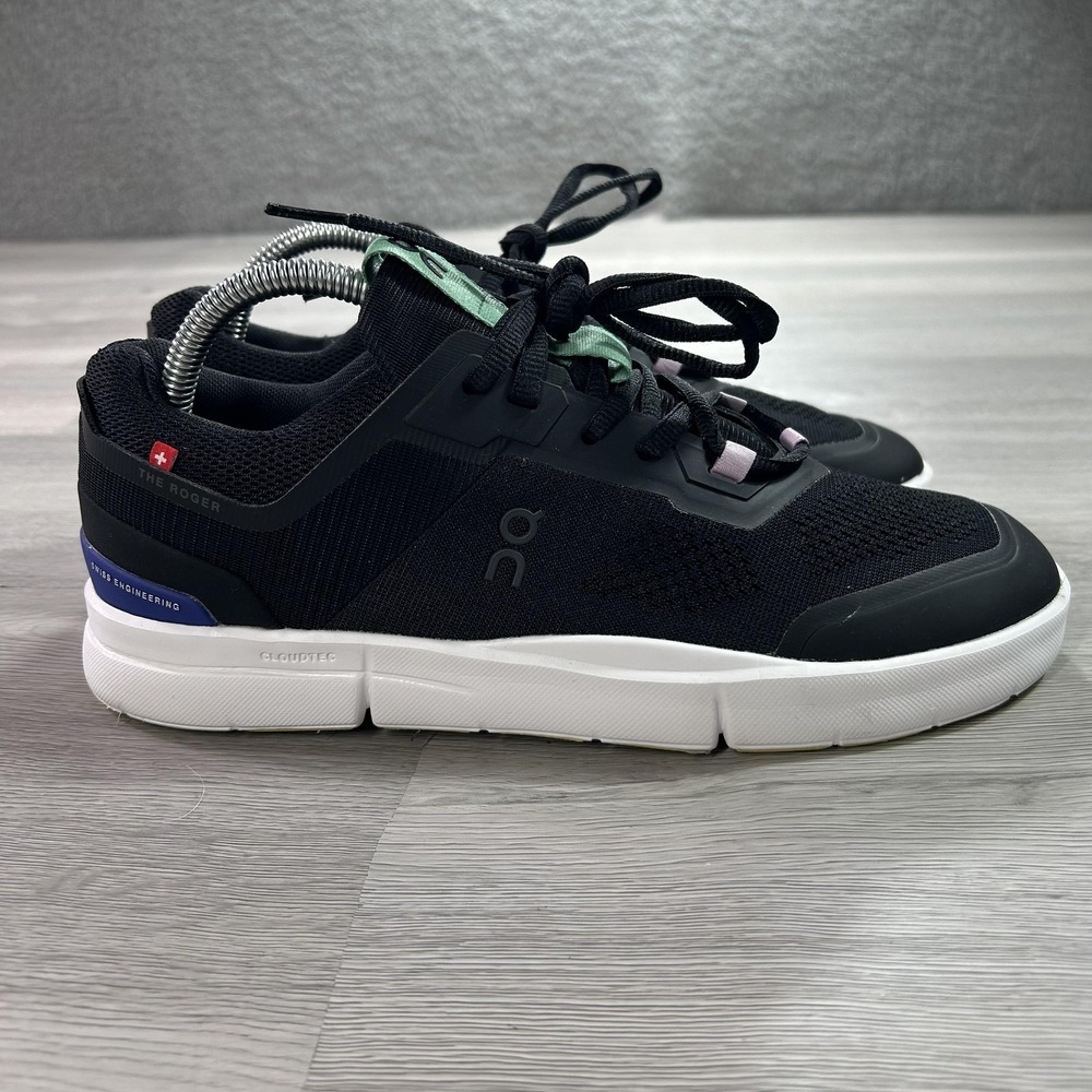 On Cloud THE ROGER Shoes Womens Size 9 Black Tennis Lightweight Sneakers